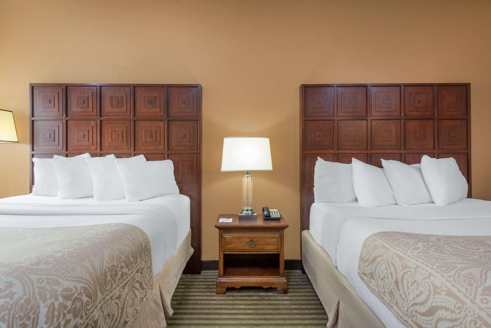 Готель Ramada By Wyndham Columbus North Вестервілль Екстер'єр фото