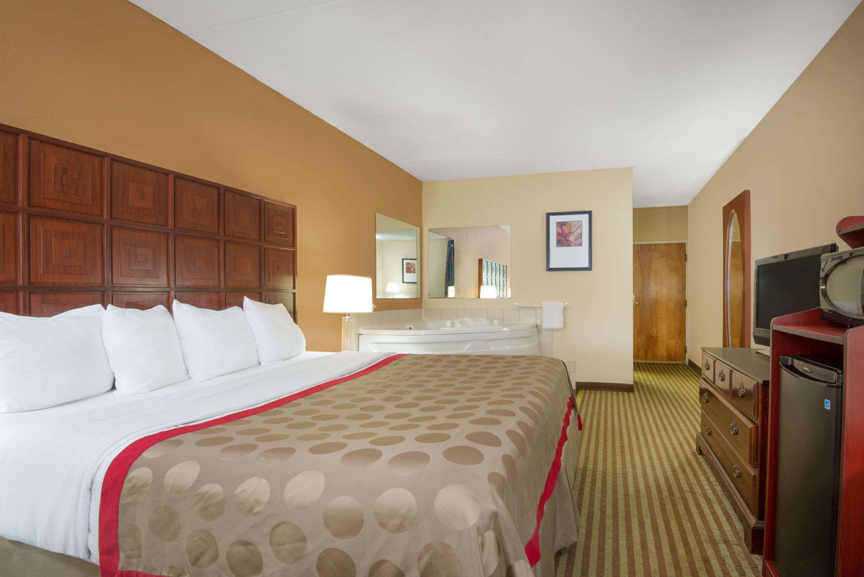 Готель Ramada By Wyndham Columbus North Вестервілль Екстер'єр фото