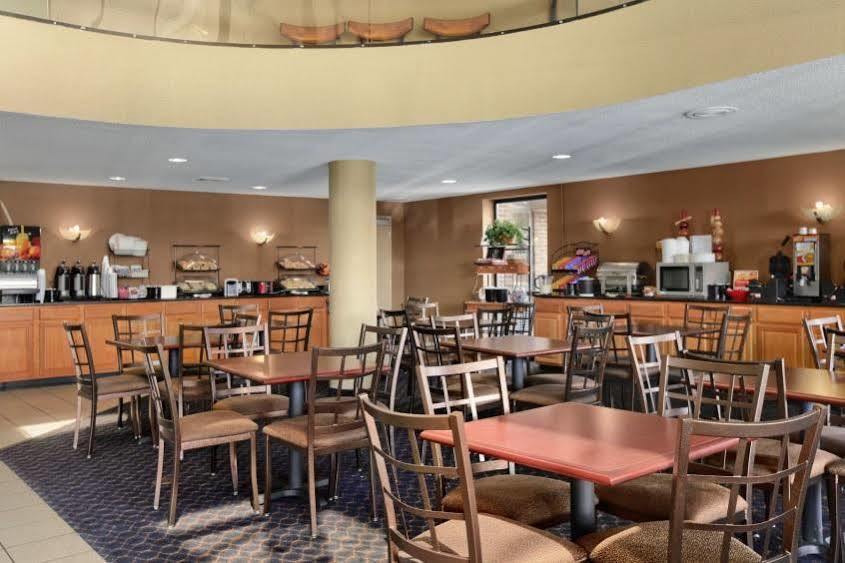 Готель Ramada By Wyndham Columbus North Вестервілль Екстер'єр фото